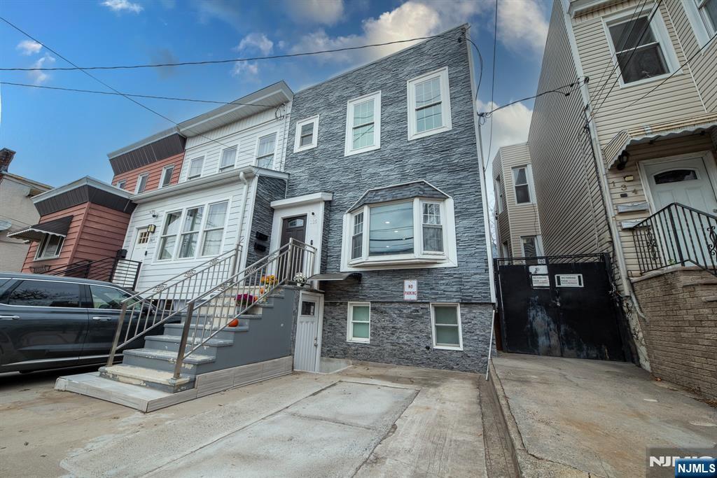 136 North Street - Photo 2