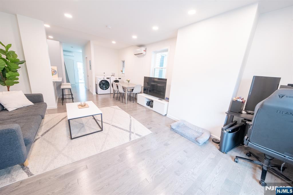 136 North Street - Photo 3