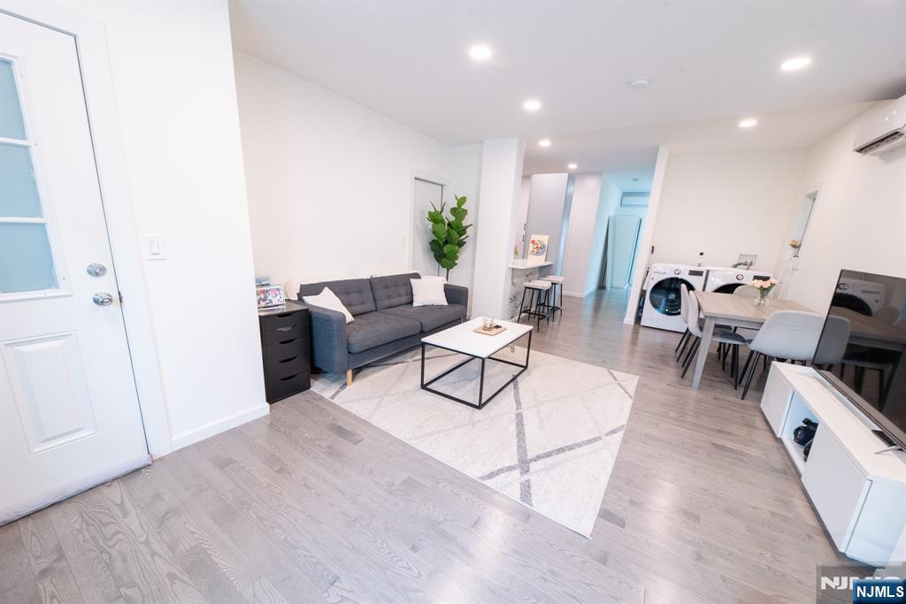 136 North Street - Photo 5