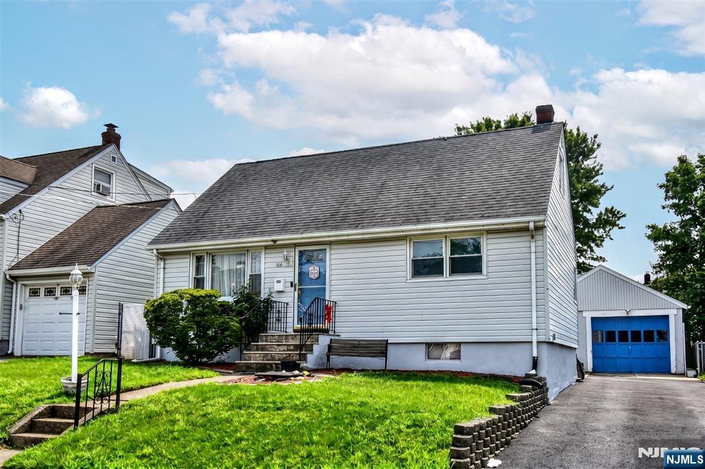 166 Kent Street - Photo 1
