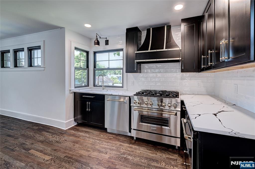 35 Sheridan Avenue - Photo 3