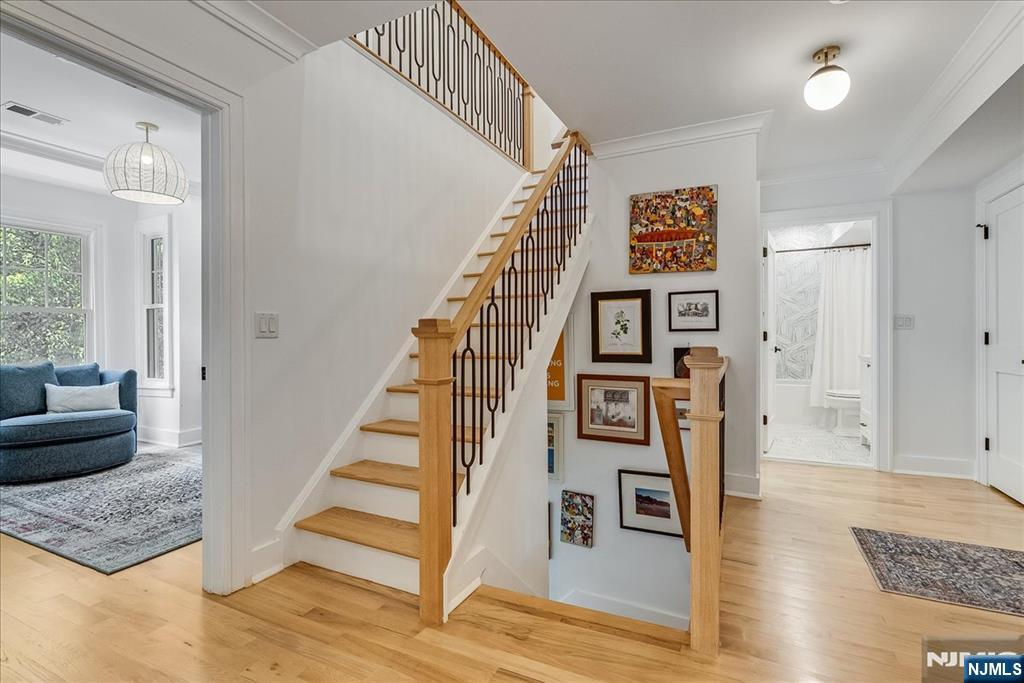 27 Montclair Avenue — photo 23