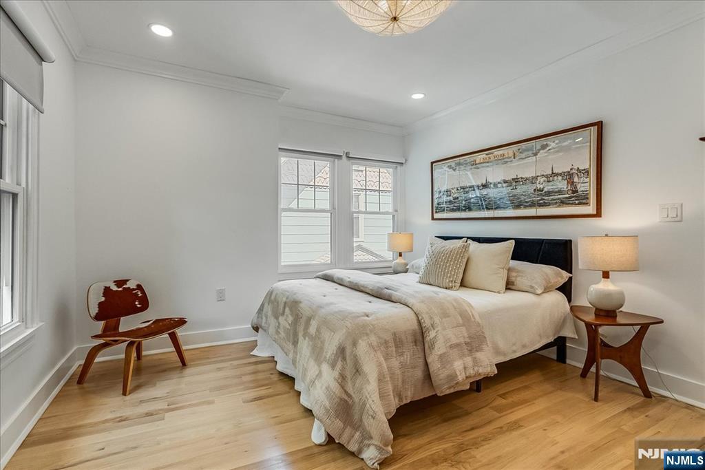 27 Montclair Avenue — photo 33