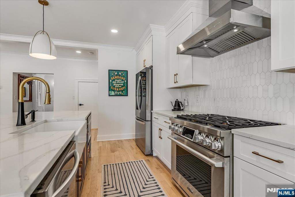 27 Montclair Avenue — photo 10