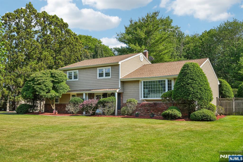 33 Maria Drive - Photo 2
