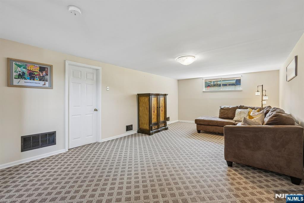 33 Maria Drive — photo 28