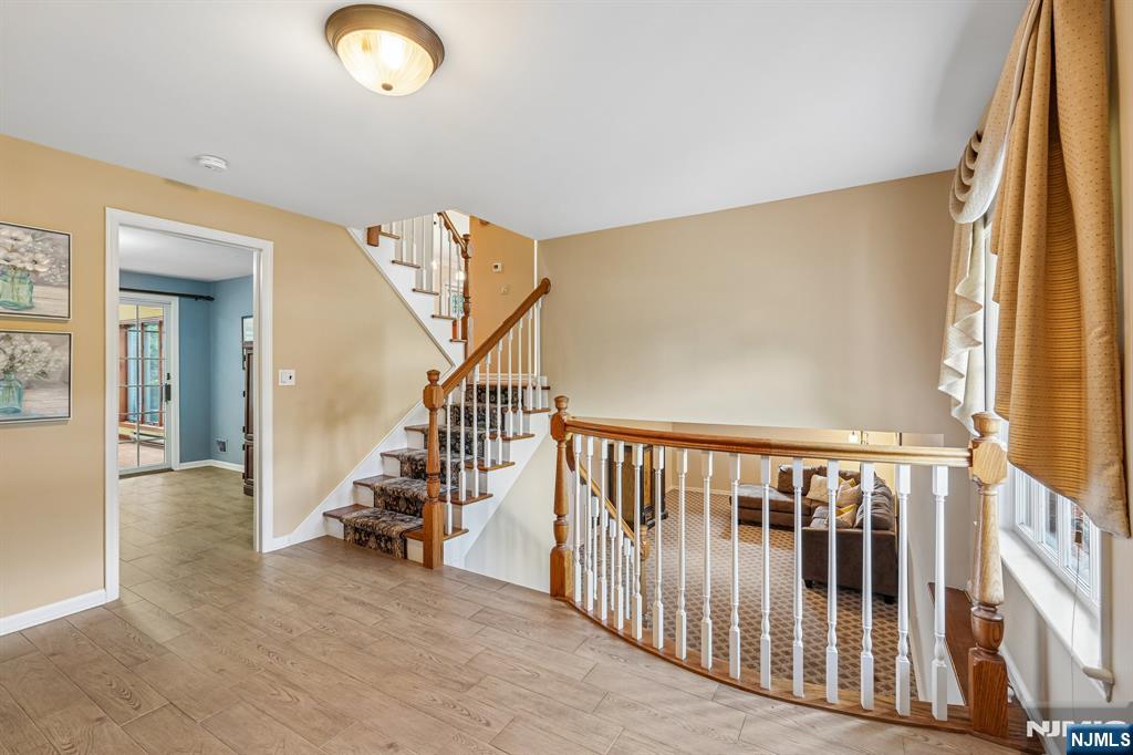 33 Maria Drive — photo 6