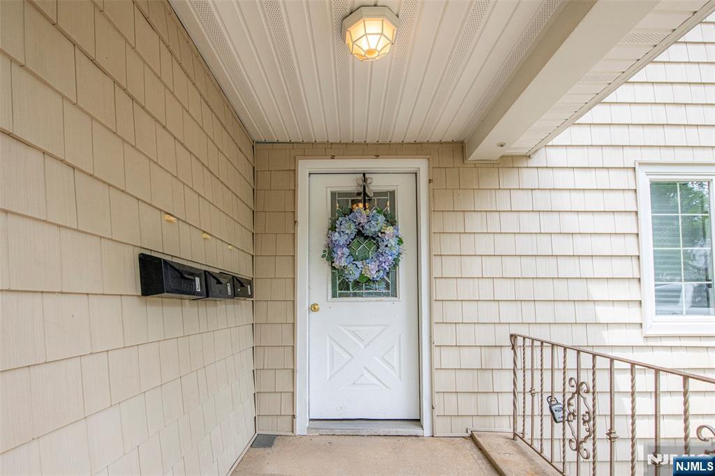 420 Carmita Avenue 1 - Photo 3