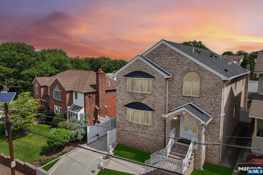 11 Linden Avenue - Photo 1
