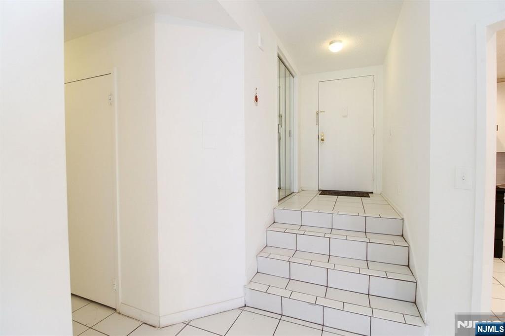 108 Harmon Cove Tower - Photo 5