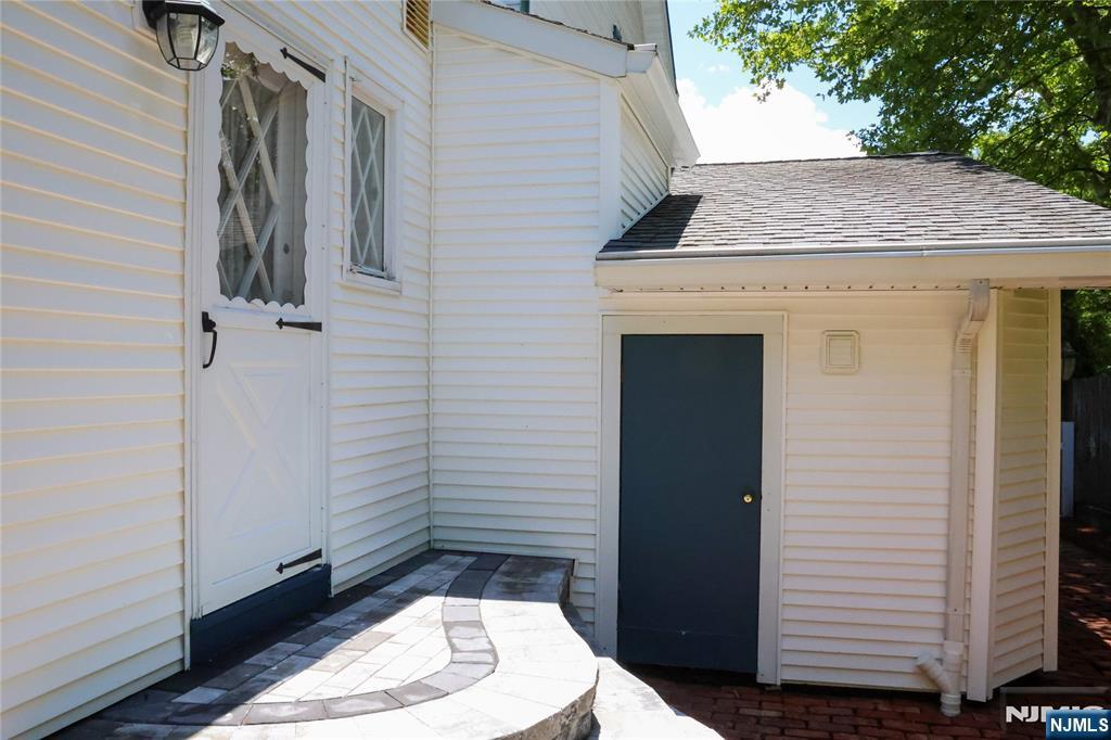 270 Kensington Road — photo 28