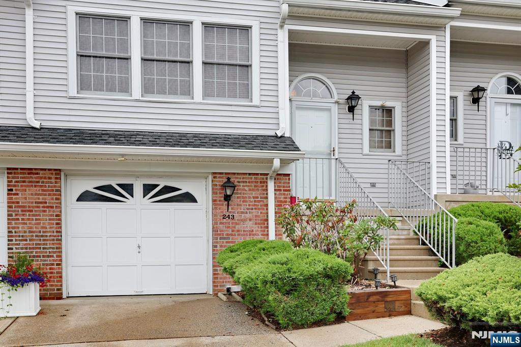 243 Harvard Drive - Photo 4