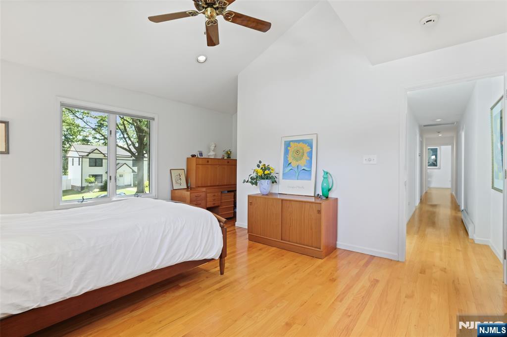181 Behnke Avenue — photo 17