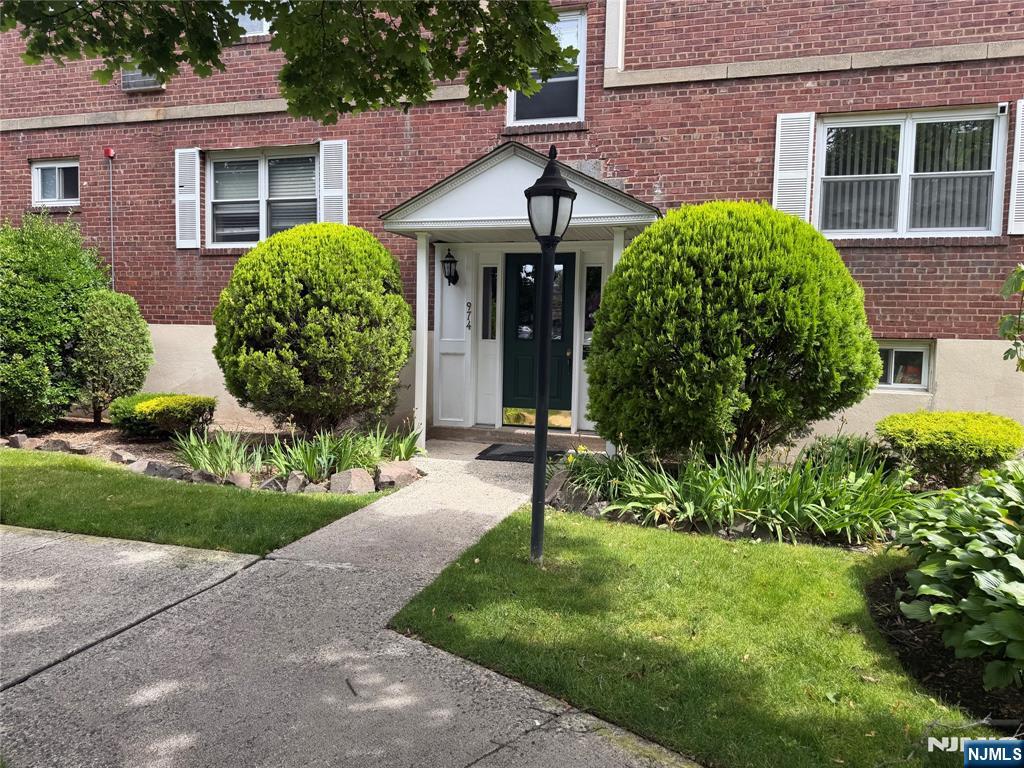 974 Main St #F6, Hackensack, NJ 07601