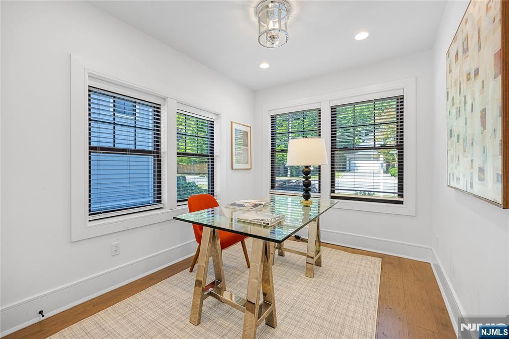 651 Grove Street — photo 37