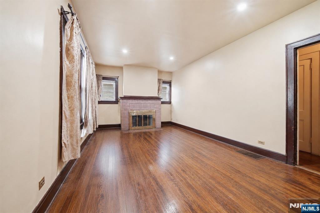 148 End Ave, Englewood, NJ 07631