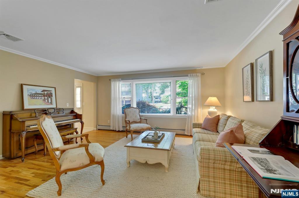25 Hollywood Avenue - Photo 3