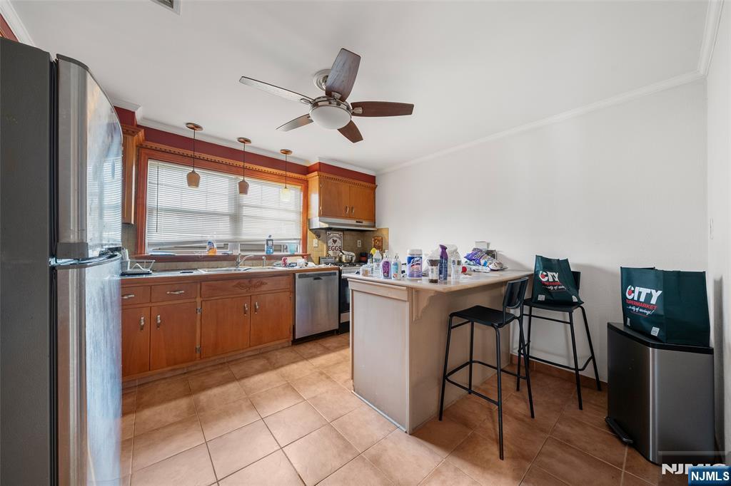 209 8th Street - Photo 5