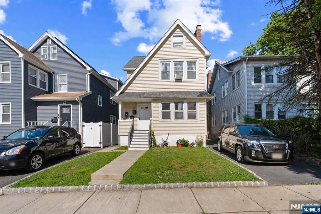 17 Cottage Place - Photo 1