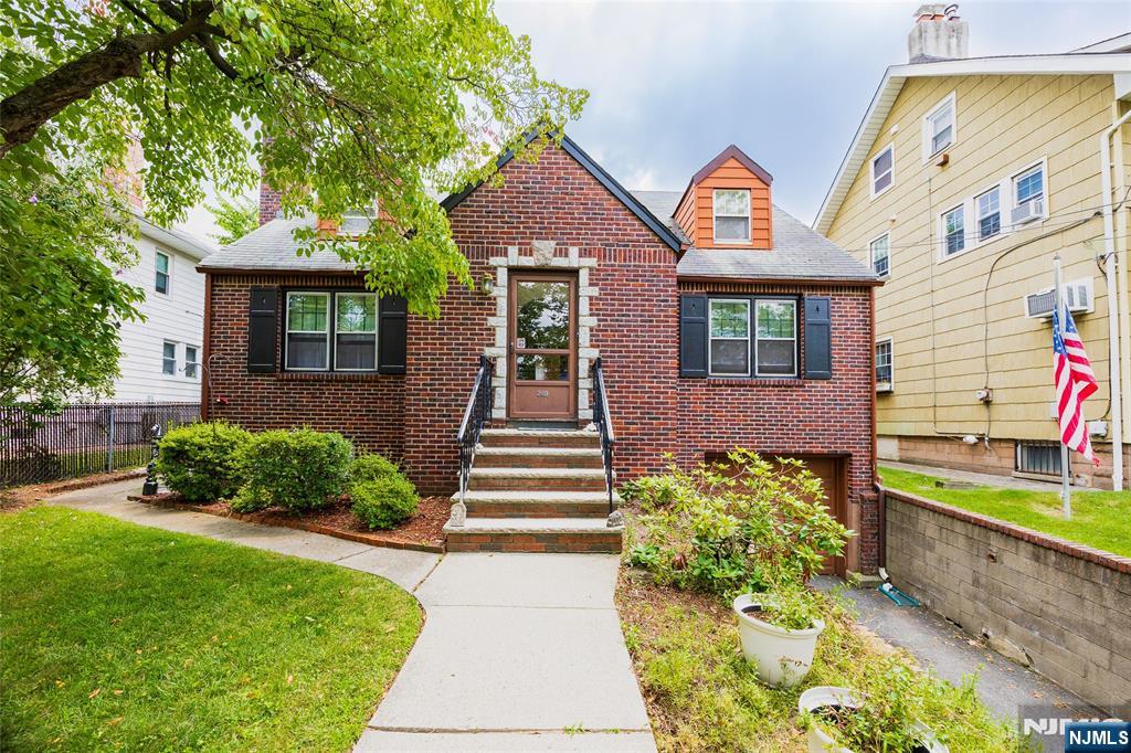 249 Carmita Avenue - Photo 1