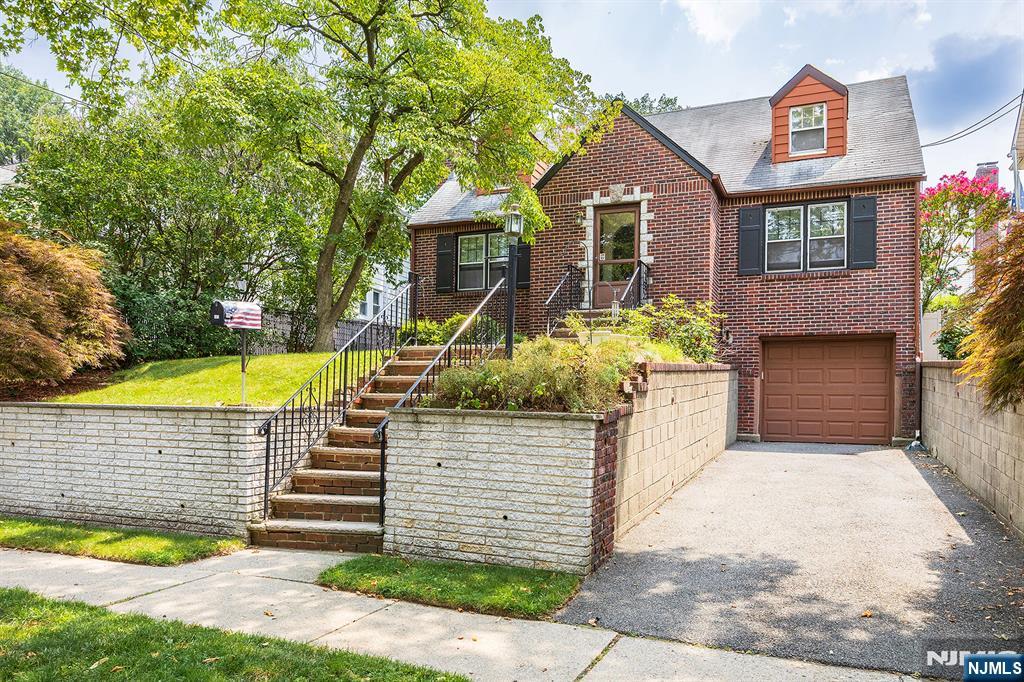 249 Carmita Avenue - Photo 2