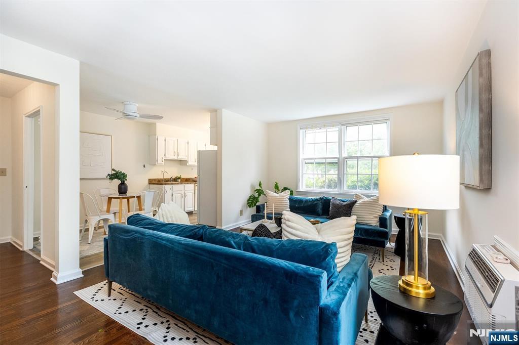 101 Gates Avenue B4 - Photo 3