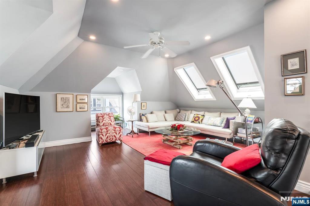 168 Orient Way — photo 32