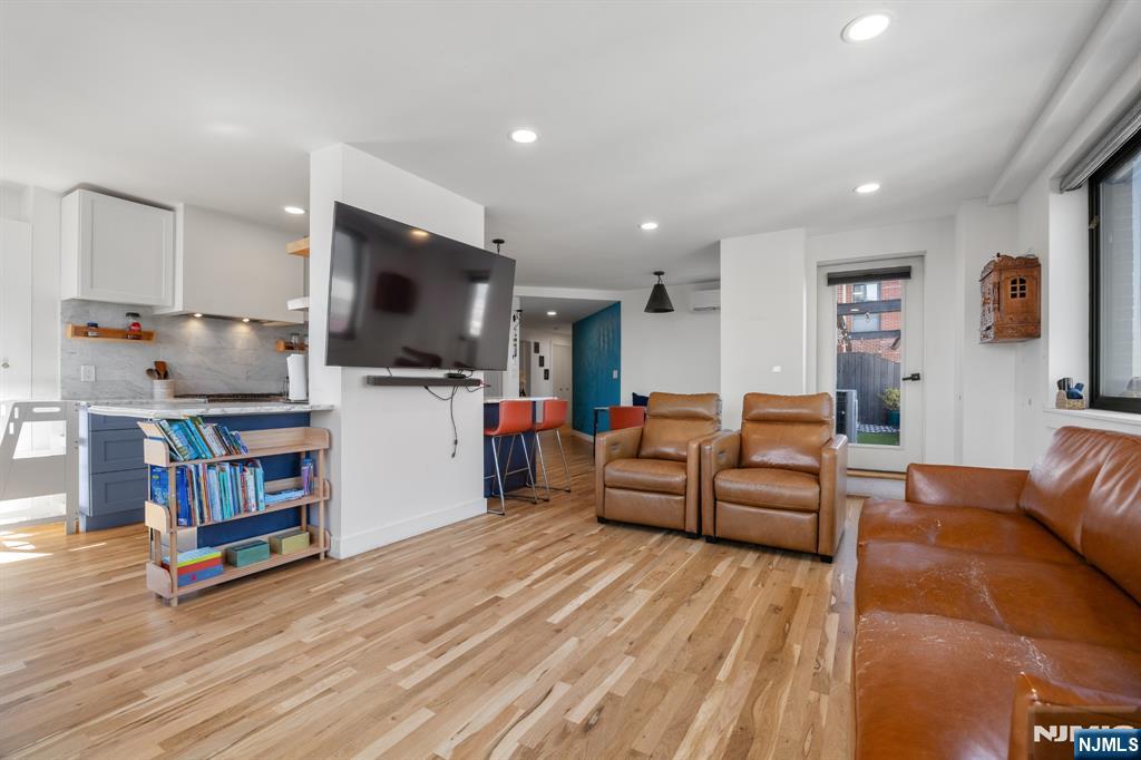 205 10th Street #6X — photo 7