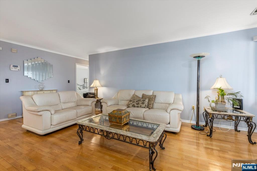2 Crystal Lane - Photo 5
