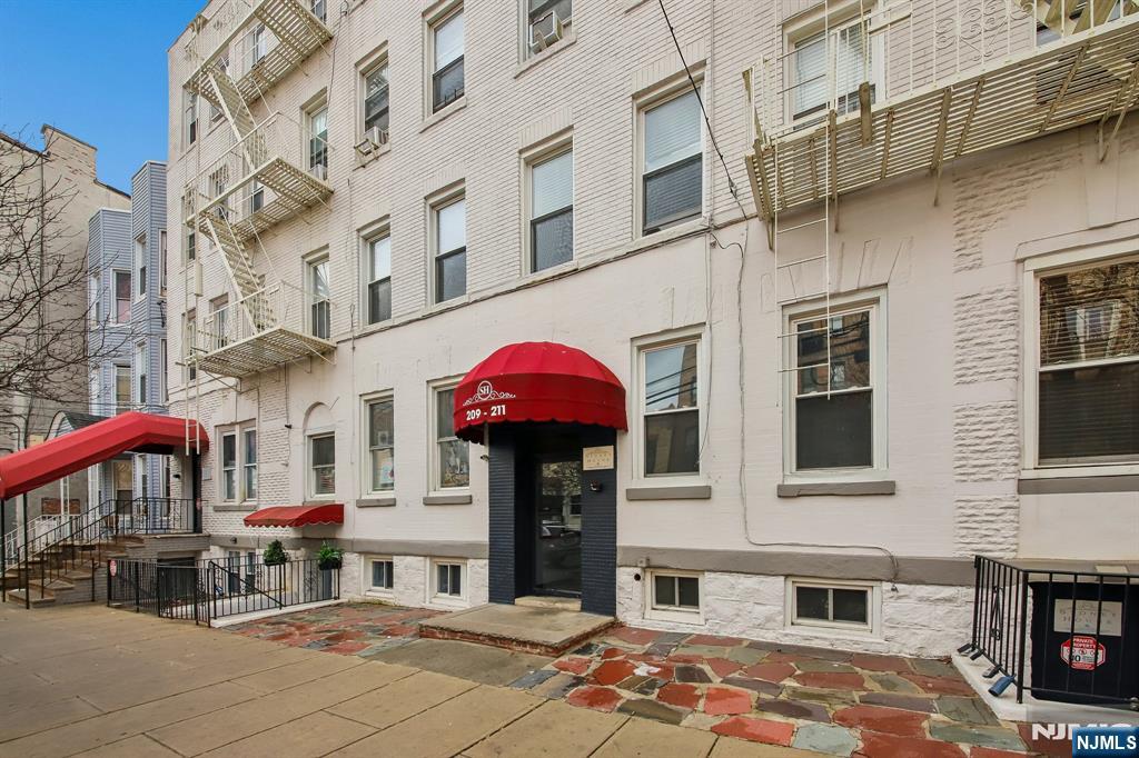 209-211 48th Street D3/403 - Photo 1