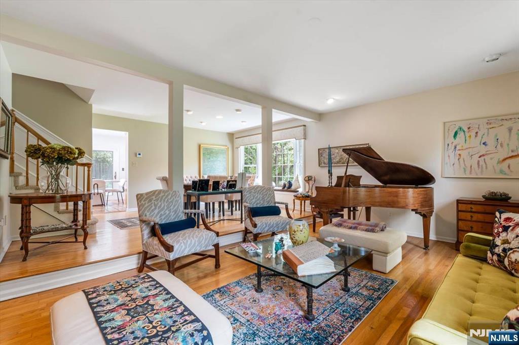 329 Glenwood Avenue - Photo 4