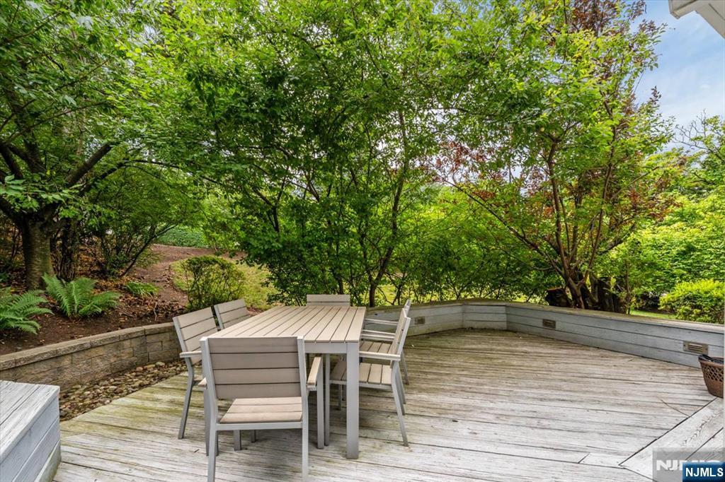329 Glenwood Avenue — photo 33