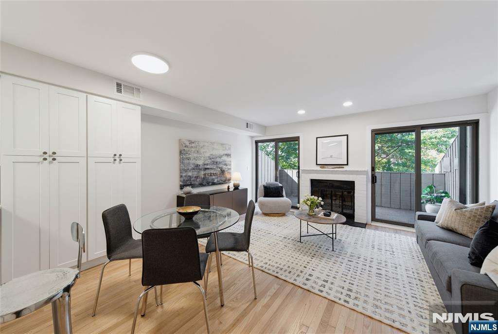 2161 Ellery Avenue - Photo 4