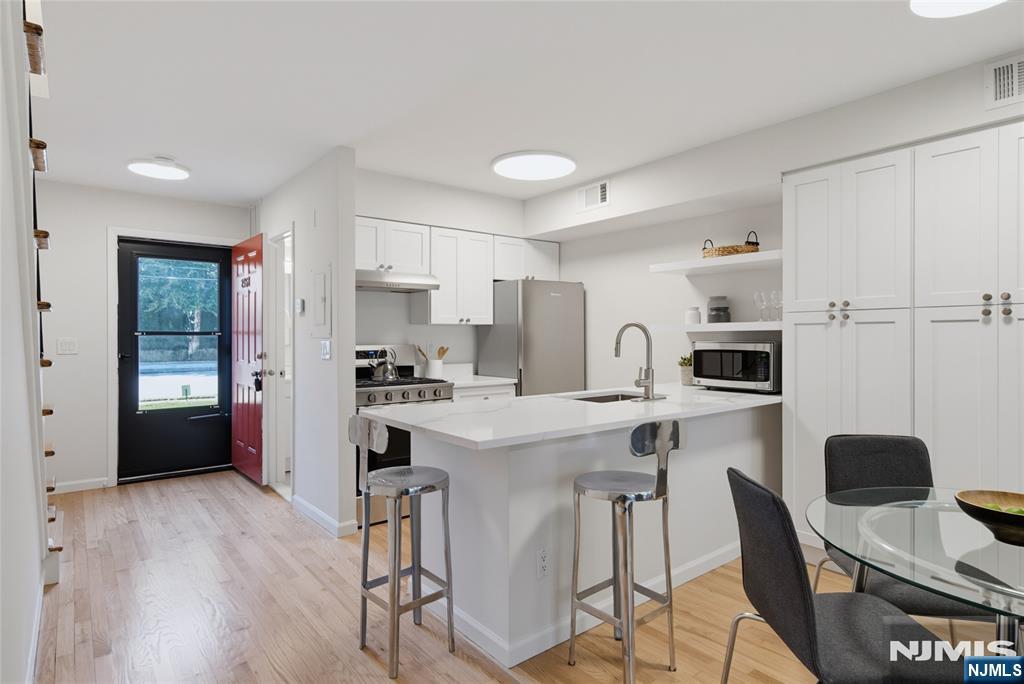 2161 Ellery Avenue - Photo 5
