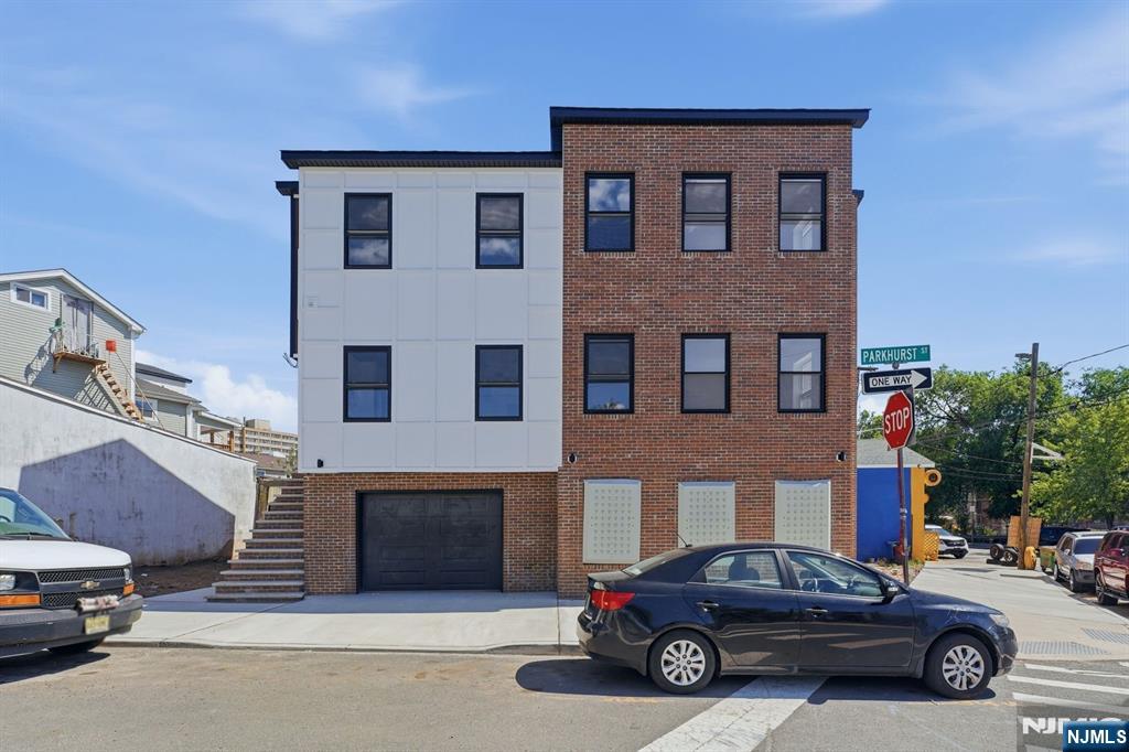 36 Parkhurst Street - Photo 1