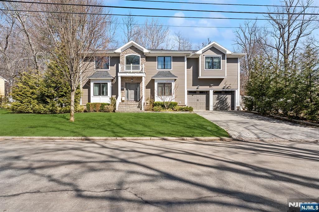 52 Glenwood Avenue - Photo 1
