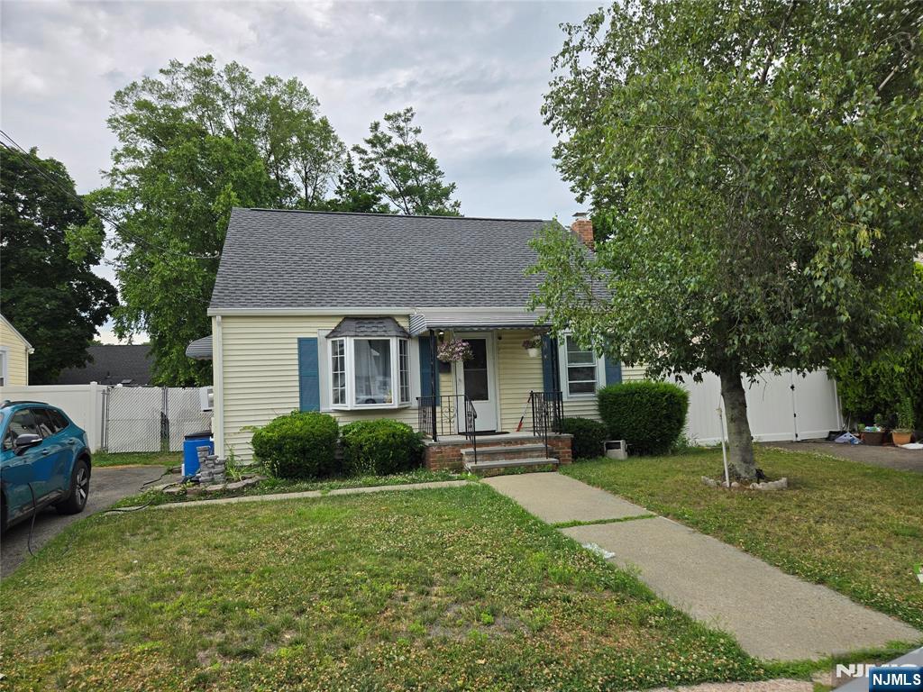4 Salem Road - Photo 1