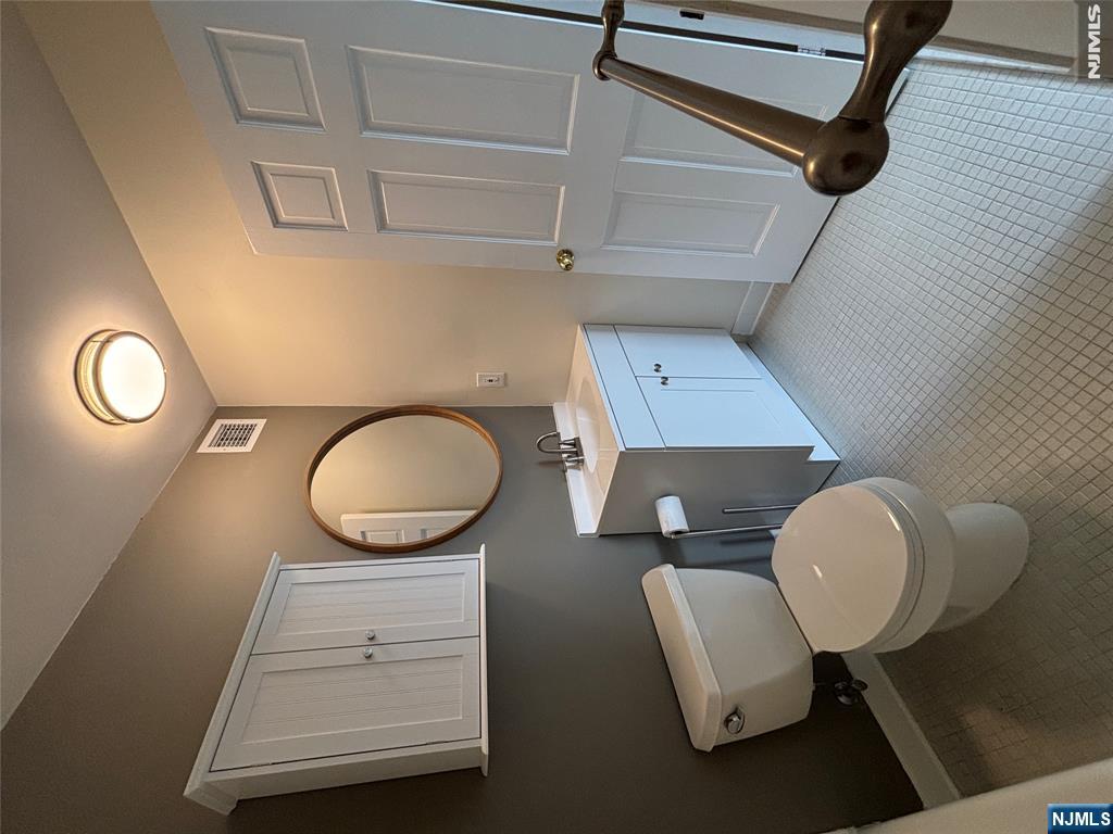 220 Main Street 202 - Photo 5