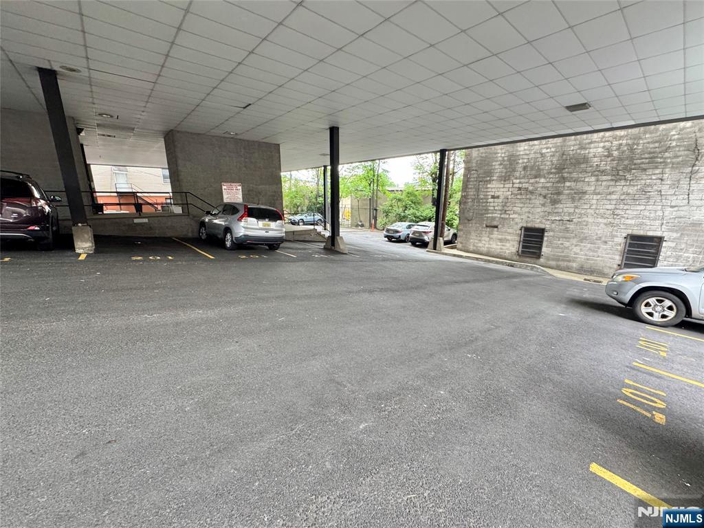 605 Broad Avenue 204 - Photo 5