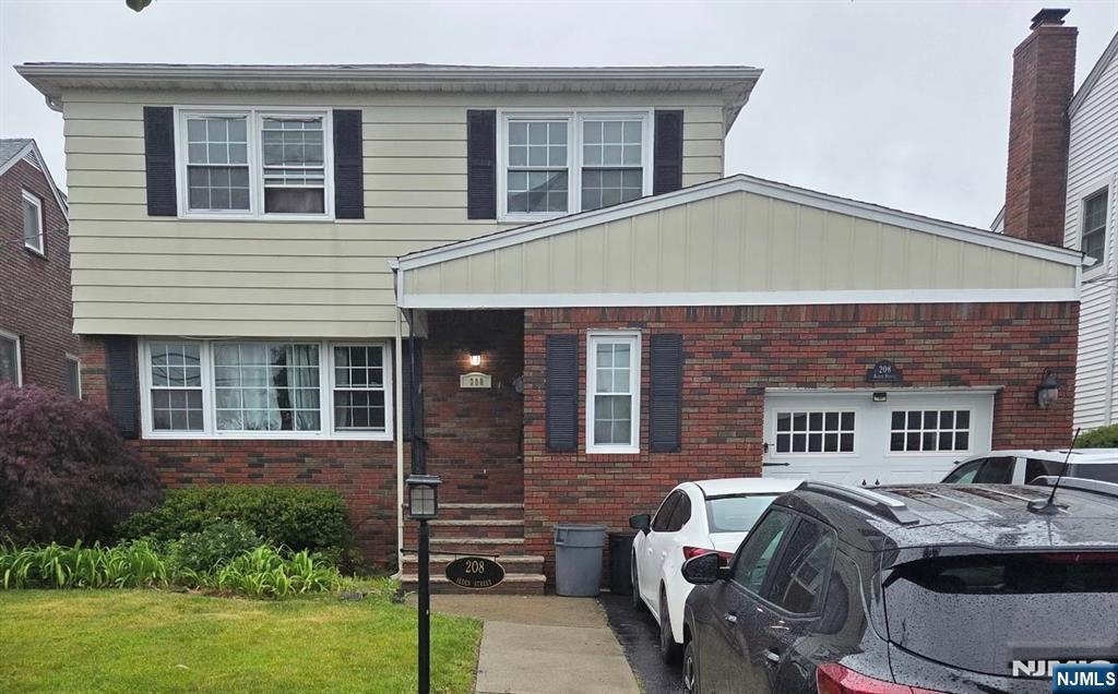 208 Alden - Photo 1