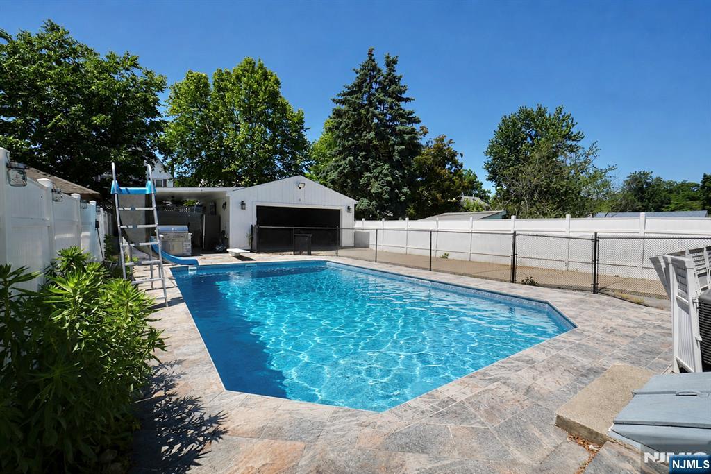 11 Insley Ave, Rutherford, NJ 07070