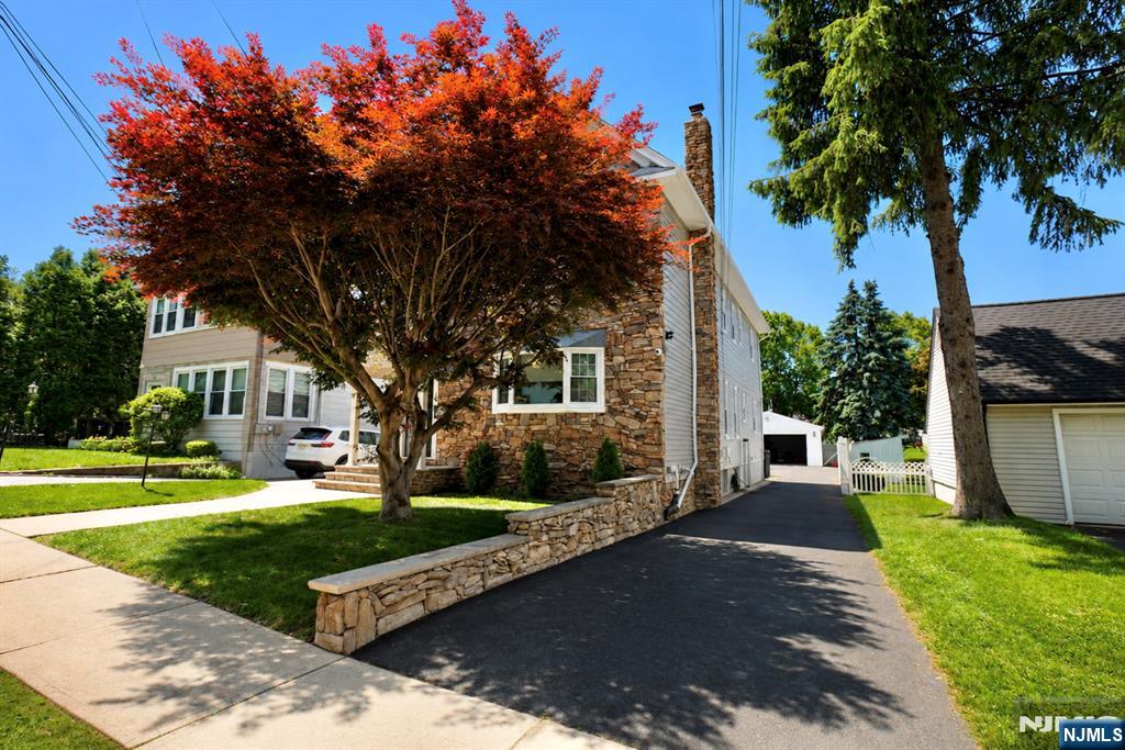11 Insley Ave, Rutherford, NJ 07070