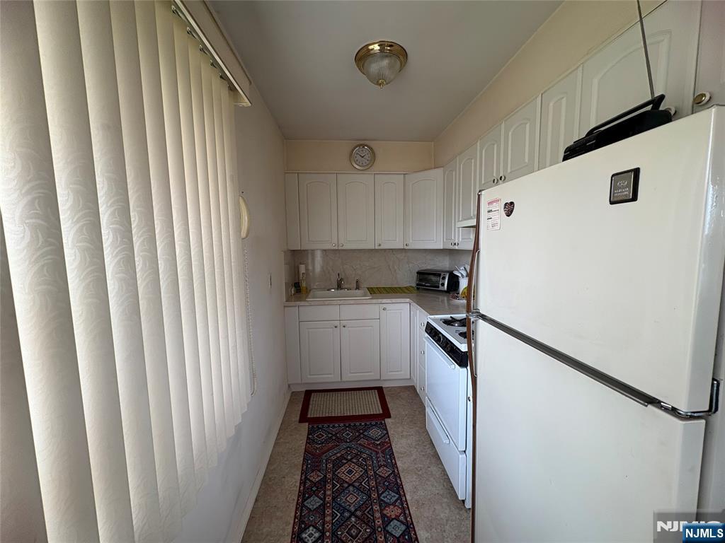 100 Bergen Blvd #26, Fairview, NJ 07022