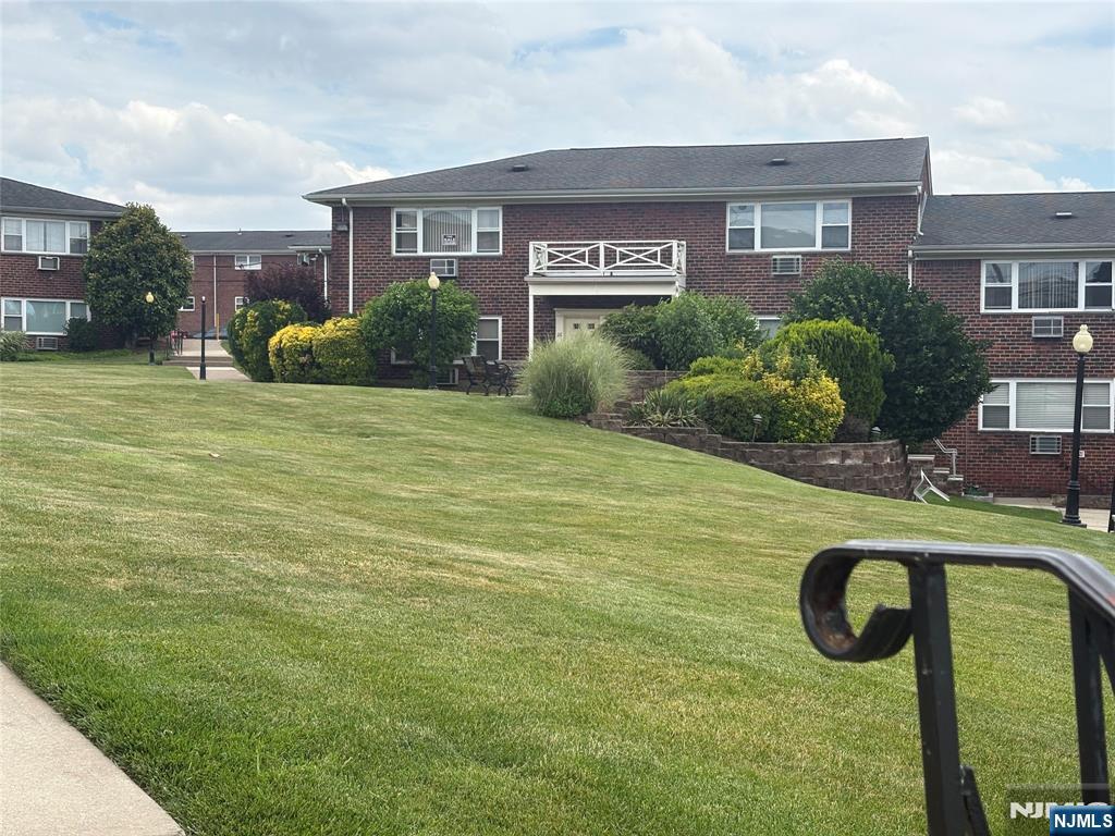 100 Bergen Blvd #26, Fairview, NJ 07022
