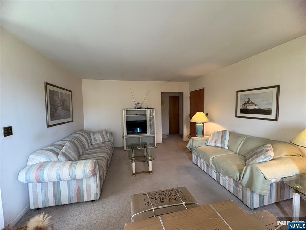 100 Bergen Blvd #26, Fairview, NJ 07022