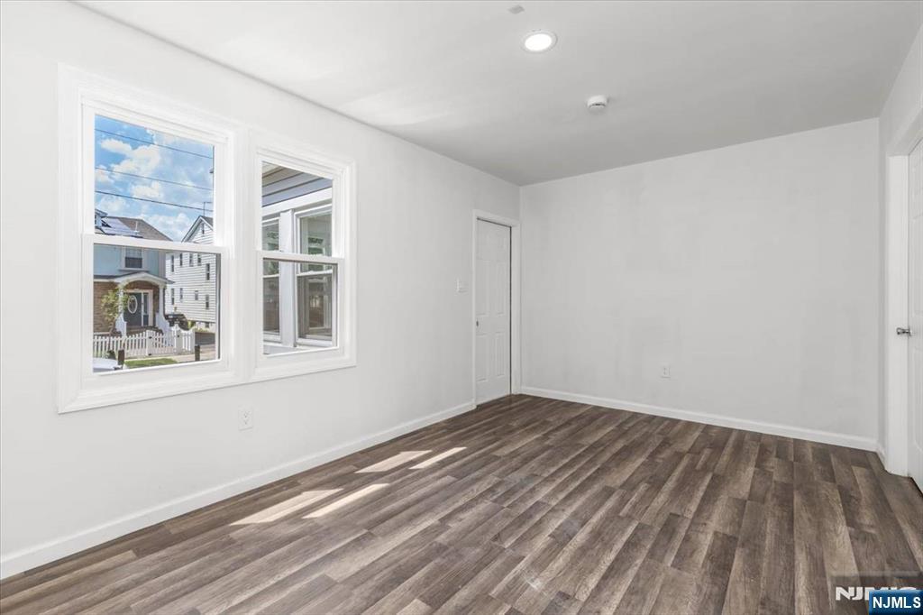 188 15th Street - Photo 4