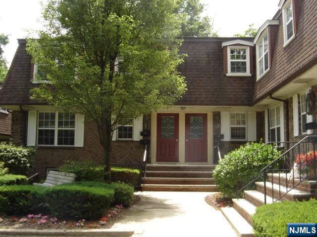 360 Knickerbocker Road 9 - Photo 1