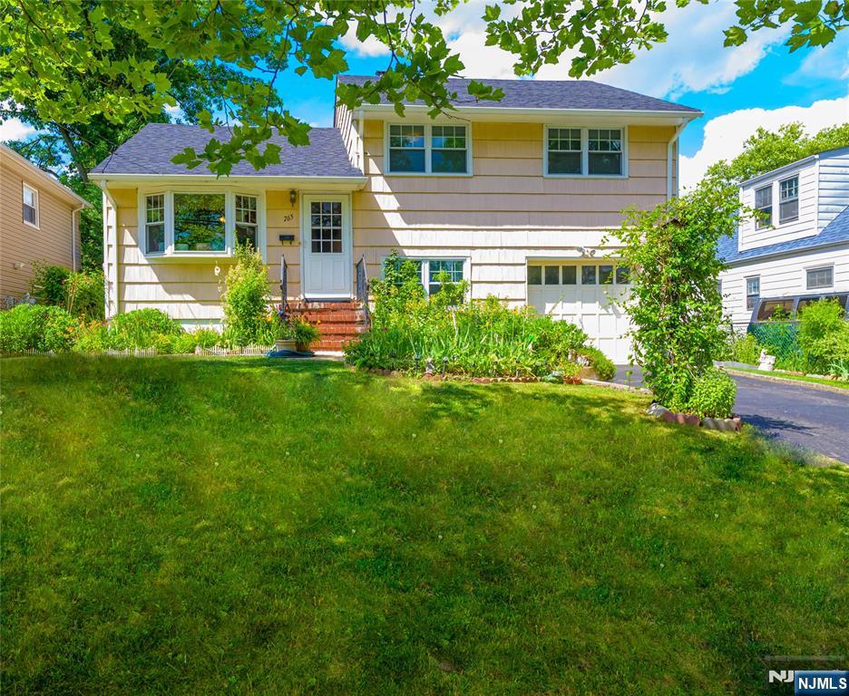 765 Grove Street - Photo 4