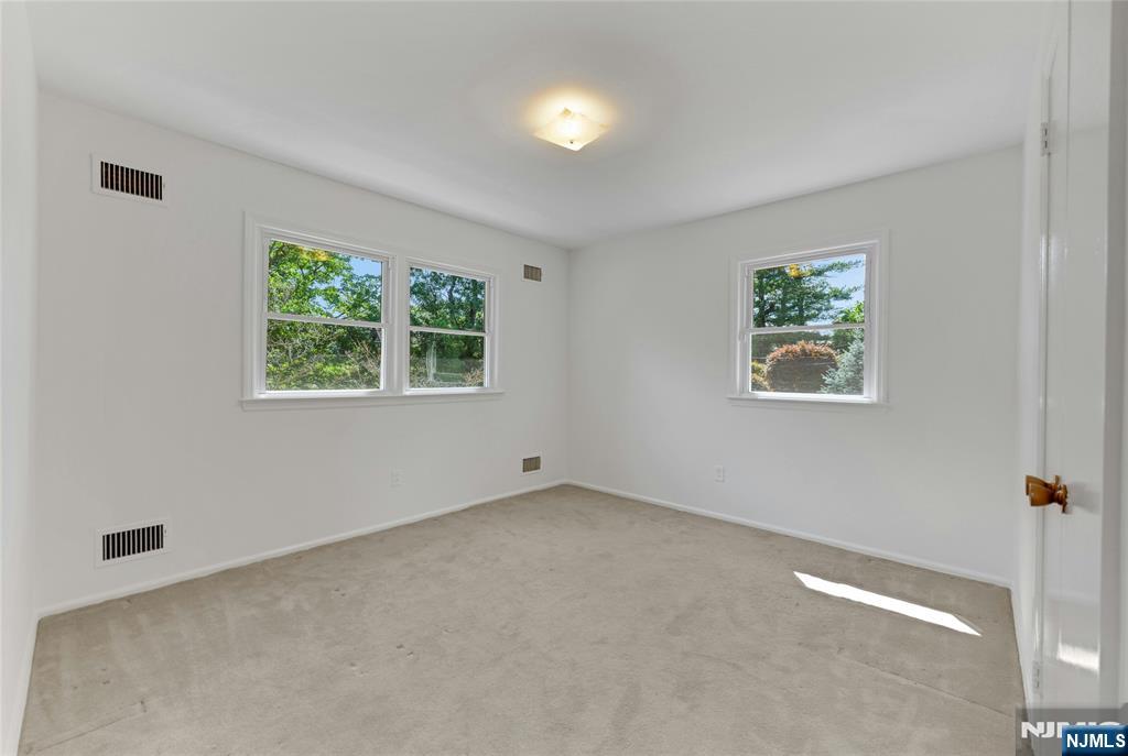 5 Fairview Avenue — photo 27