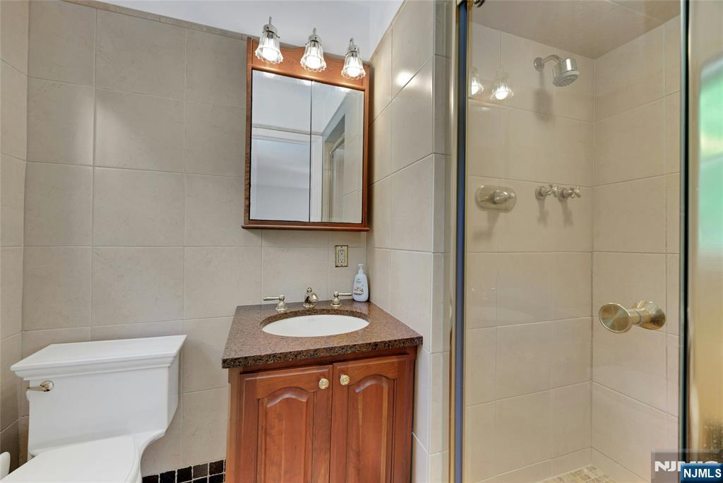 5 Fairview Avenue — photo 29